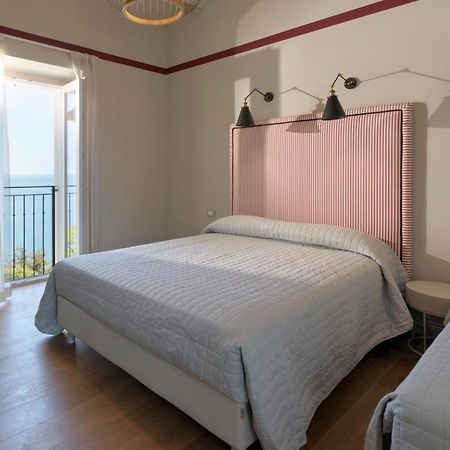 Diecidodici Boutiquerooms Sirolo Buitenkant foto