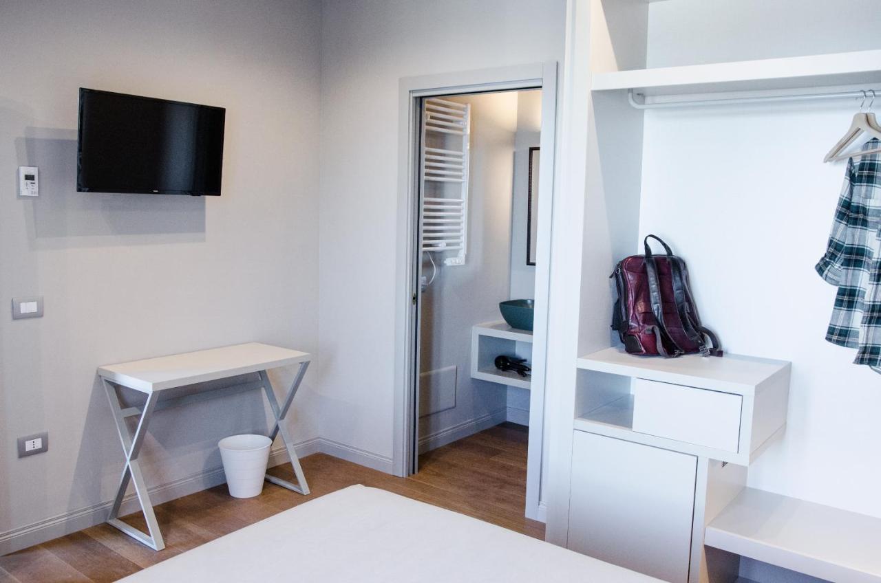 Diecidodici Boutiquerooms Sirolo Buitenkant foto
